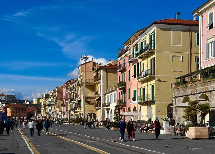 Tra I Gussi Apartment Imperia